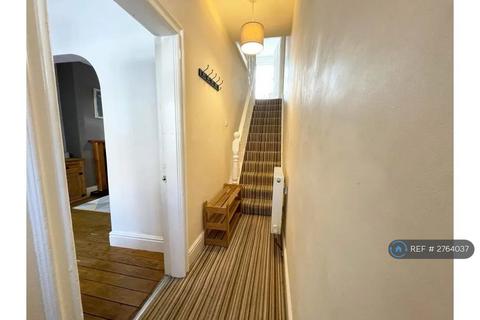 3 bedroom semi-detached house to rent, St. Leonards Road, Hull, HU5