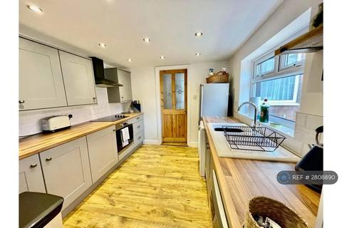 3 bedroom semi-detached house to rent, St. Leonards Road, Hull, HU5