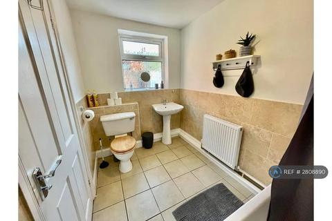 3 bedroom semi-detached house to rent, St. Leonards Road, Hull, HU5