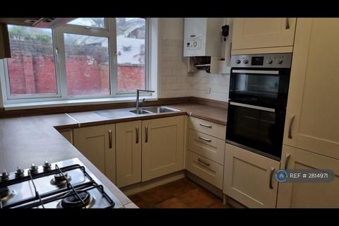 3 bedroom terraced house to rent, Abbeydale Road, Sheffield, S7