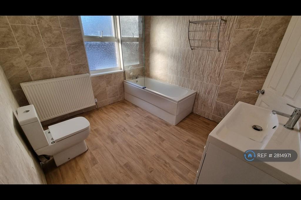 Modern Family Bathroom