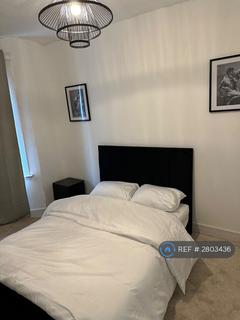 3 bedroom terraced house to rent, Whitehorse Road, Thornton Heath, CR7
