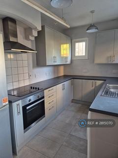 3 bedroom semi-detached house to rent, Beaconsfield Road, Surbiton, KT5