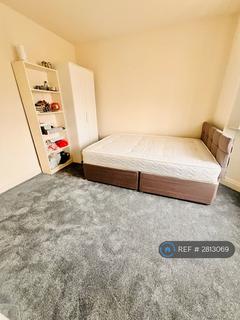 undefined, Hillcross Avenue, Morden, SM4