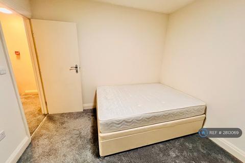 undefined, Hillcross Avenue, Morden, SM4