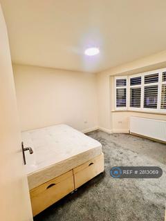 undefined, Hillcross Avenue, Morden, SM4