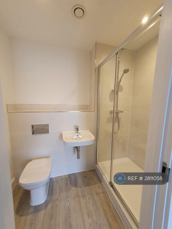 Bedroom 1 Ensuite
