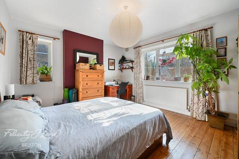 2 bedroom flat for sale, Eastcote Street, London
