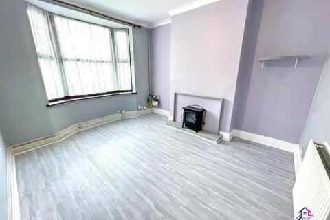 3 bedroom terraced house for sale, Bridge End Road, Grantham, Lincolnshire, NG31 6JH