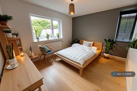 undefined, Gainsborough Court, London, SE21