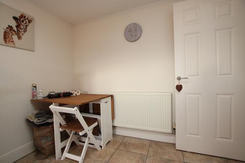 1 bedroom apartment to rent, Kettering, Northants, NN16