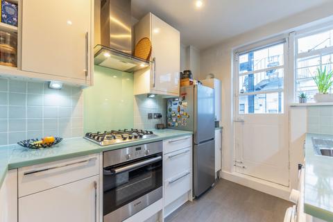 1 bedroom flat to rent, Hatherley Court, Hatherley Grove, London