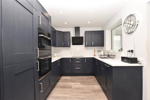 2 bedroom bungalow for sale, Glamis Avenue, Heywood, Greater Manchester, OL10