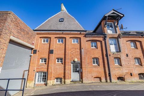 2 bedroom maisonette for sale, Roper Road, Canterbury, Kent, CT2