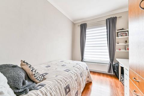 3 bedroom flat for sale, Royal College Street, Camden Town, London, NW1