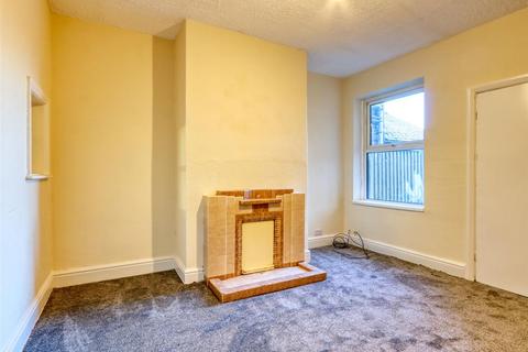 2 bedroom terraced house to rent, Heath Road, Chesterfield S42