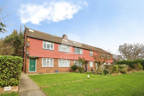 2 bedroom maisonette to rent, Pinewood Green, Iver SL0