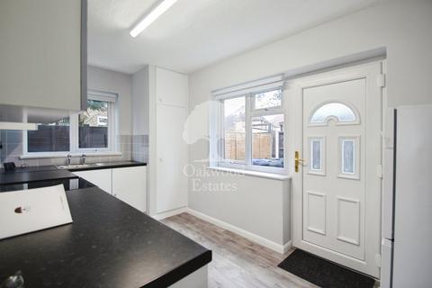 2 bedroom maisonette to rent, Pinewood Green, Iver SL0