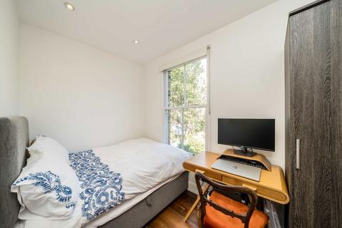 2 bedroom flat for sale, Cambridge Gardens, London W10