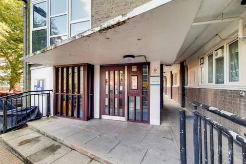 undefined, Church Street, Stoke Newington, London, N16