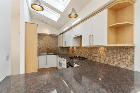 2 bedroom terraced house for sale, Nightingale Lane, Wanstead
