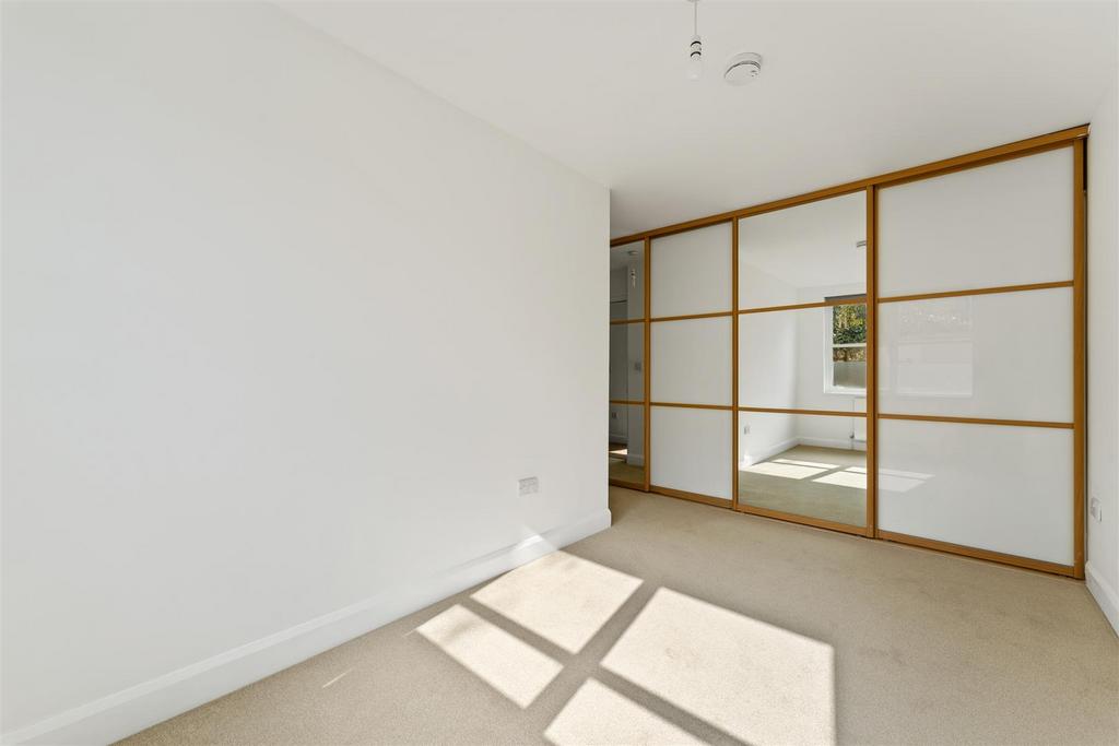 Walk-in wardrobe