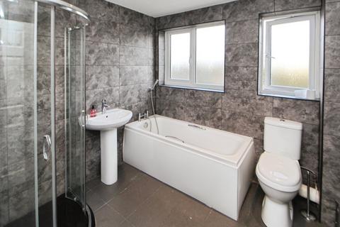4 bedroom semi-detached house to rent, Longmoor Road, Derbyshire SK13