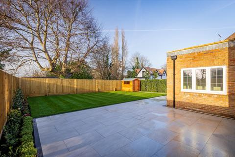 undefined, Horseshoe Crescent, Guildford GU1