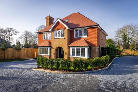 undefined, Horseshoe Crescent, Guildford GU1