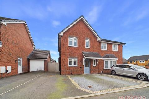 3 bedroom semi-detached house for sale, Maes Gwyrdd, Gwersyllt, Wrexham