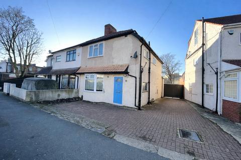 3 bedroom semi-detached house for sale, Walnut Tree Road, Greater London TW5