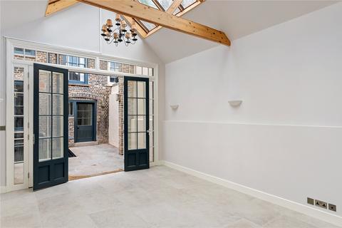 undefined, Fournier Street, Spitalfields, London, E1