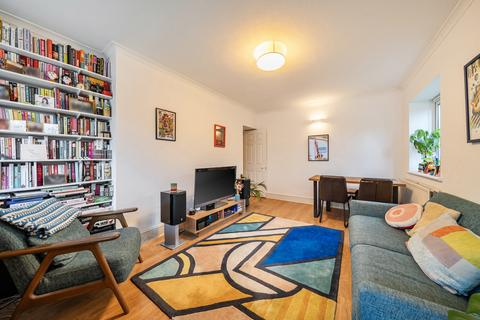 2 bedroom apartment for sale, Champion Park, London