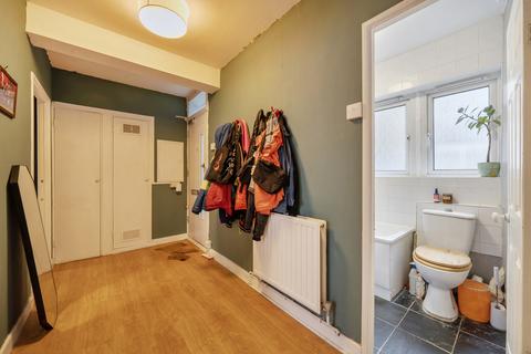 2 bedroom apartment for sale, Champion Park, London