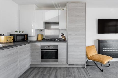 2 bedroom barn conversion to rent, Stabler Way, Poole