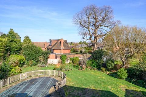 undefined, Ireton Avenue, Ashley Park, Walton-on-Thames, KT12