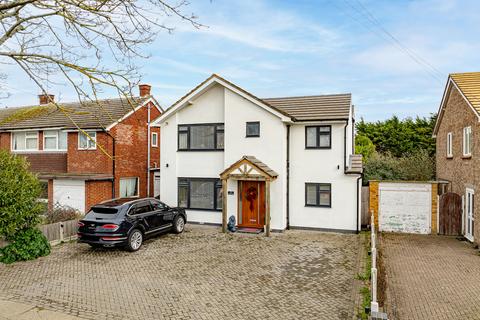 4 bedroom detached house for sale, Maplin Way, Southend-on-sea, SS1