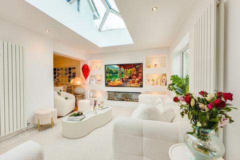 4 bedroom detached house for sale, Maplin Way, Southend-on-sea, SS1