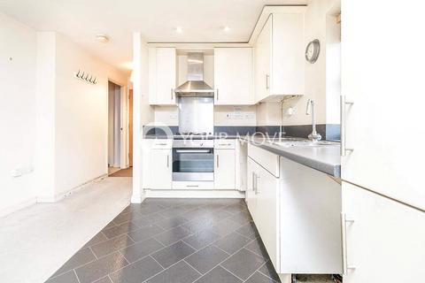 2 bedroom flat for sale, Sandpiper Close, Kent DA9