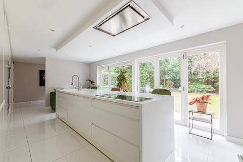 4 bedroom detached house for sale, Redcourt, Surrey GU22