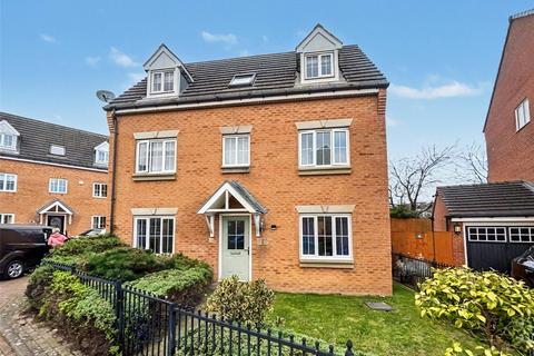 4 bedroom detached house to rent, Waggon Road, Leeds LS10