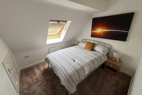 4 bedroom detached house to rent, Waggon Road, Leeds LS10