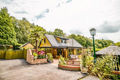 undefined, Sandrock Hill, Sedlescombe, TN33