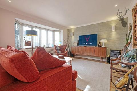 4 bedroom semi-detached house for sale, Woodland Way, Theydon Bois