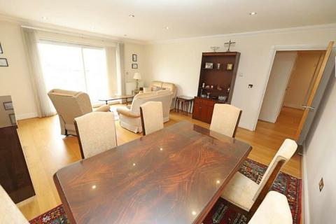2 bedroom flat to rent, Regents Park Road, Finchley N3