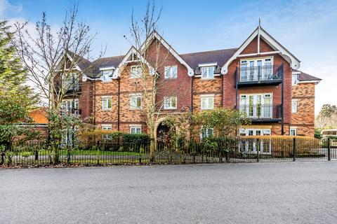 2 bedroom apartment for sale, Station Approach, Oxted, Surrey, RH8