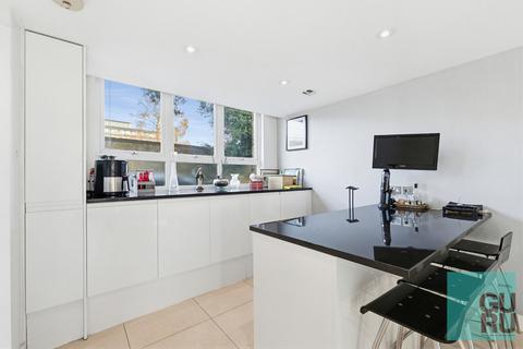 4 bedroom terraced house for sale, Mylne Close, London, W6