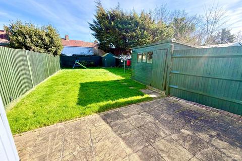 3 bedroom end of terrace house for sale, The Grove, London NW9