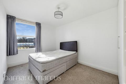 2 bedroom apartment to rent, Sullivan Close, London