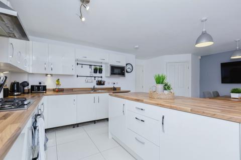 4 bedroom detached house for sale, Hopper Way, Whetstone, Leicester